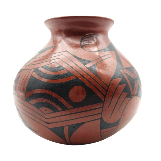 Signed Lupe Soto Mata Ortiz Hand Painted Black on Red Geometric Burnished Pottery Vase 6" For Sale - Image 4 of 11