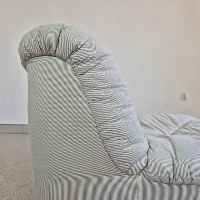 Textile Vintage Italian Lounge Chair in Off-White Upholstery, 1970s For Sale - Image 7 of 12