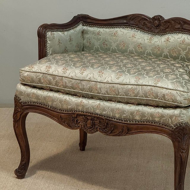 19th Century French Louis XV Walnut Vanity Armchair For Sale - Image 9 of 18
