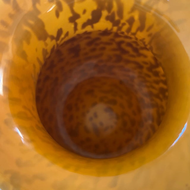 Amber 1980s Vintage Hand Blown Glass Vase With Curled Handles in Spotted Amber Leopard Print For Sale - Image 8 of 10