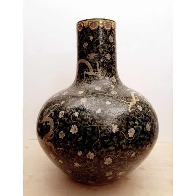 Early 20th Century Large Early 20th Century Chinese Porcelain Dragon Tianqiuping For Sale - Image 5 of 13