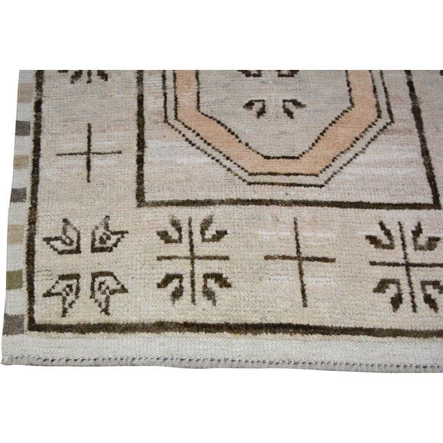 Turkish Turkish Oushak Hand Knotted Wool Rug, 2'8"x10'4" For Sale - Image 3 of 4