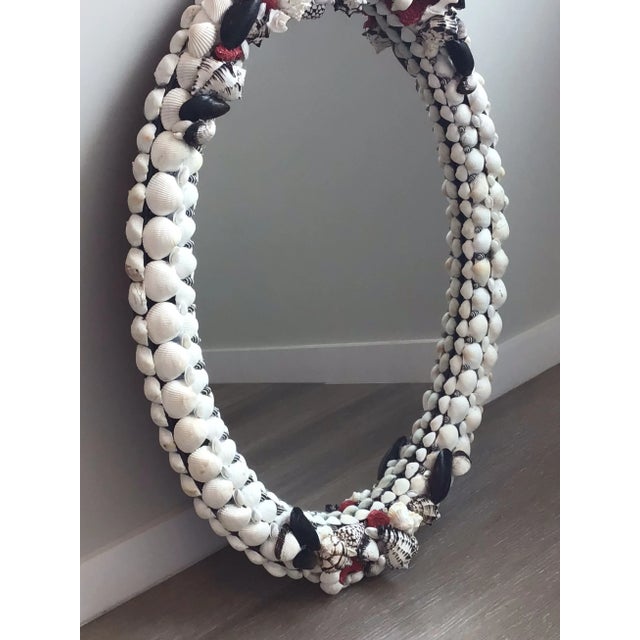 Grotto Oval Shell Mirror in Classic Black ,White and Red For Sale In Atlanta - Image 6 of 12