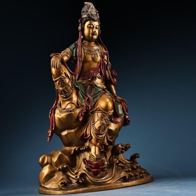 Chinese Painted Gilt‑Bronze Water‑Moon Guanyin Statue, Chinese Free‑Seated Avalokiteshv Figure For Sale - Image 3 of 10