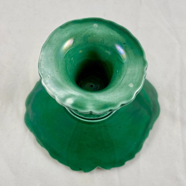 Acanthus Leaf Green Glazed English Majolica Pedestal Vide-Poche For Sale - Image 9 of 11