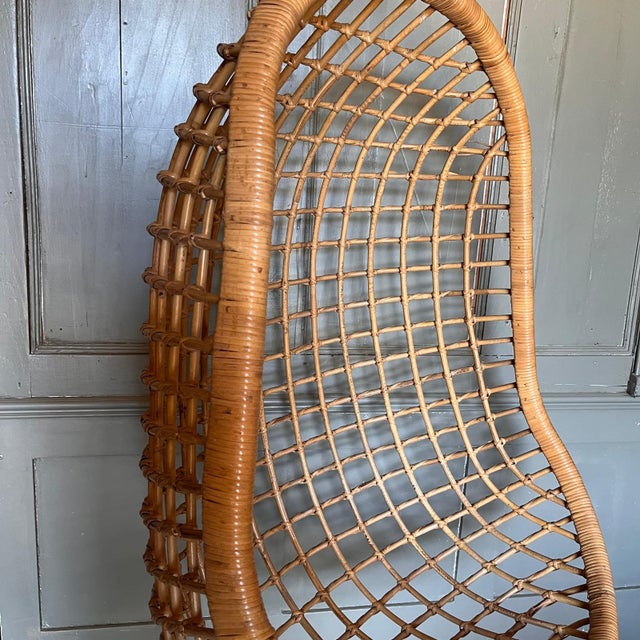 Mid-Century Modern Mid-Century Modern Hanging Bamboo and Rattan Egg Chair For Sale - Image 3 of 11