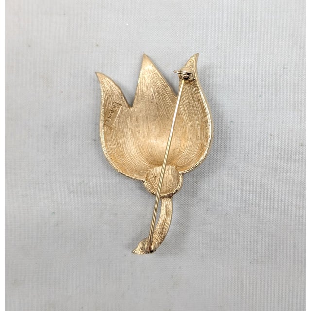 Metal Vintage Signed Crown Trifari Goldtone Textured Tulip Brooch For Sale - Image 7 of 8