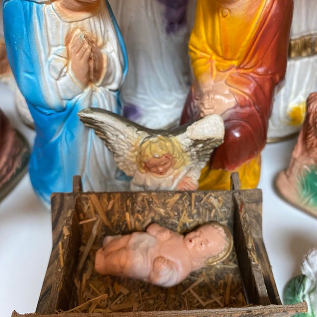 Vintage Hand Painted Plaster Manger Figures - Set of 16 For Sale - Image 12 of 12