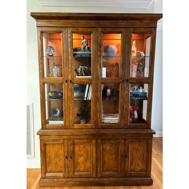 1970s Henredon Artefacts Collection Lighted Vitrine For Sale - Image 12 of 12