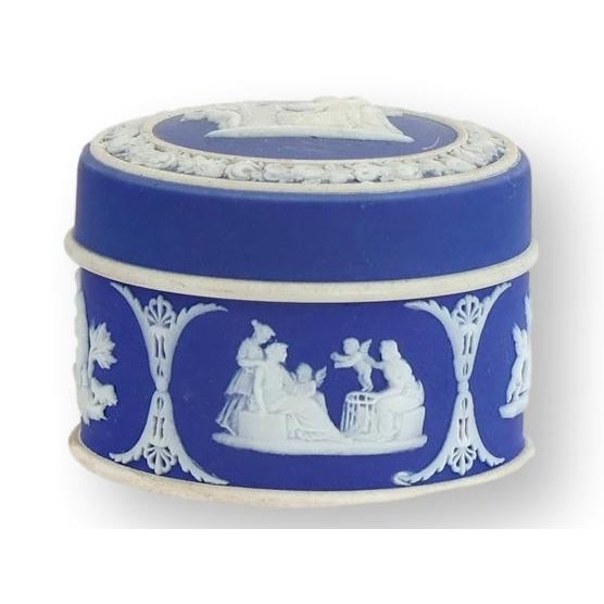 English Antique Wedgwood Jasperware Rouge Pot For Sale - Image 3 of 4