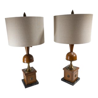 Mid-Century Pair of Hollywood Regency Funky Oak and Metal Table Lamps For Sale