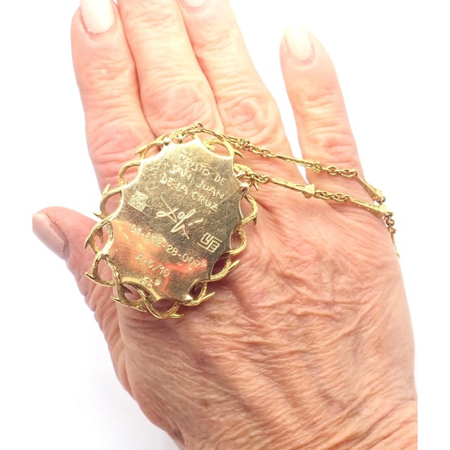 1970s Salvador Dali Gold Black Onyx Christ Saint John Cross Bracelet Necklace Cert For Sale - Image 10 of 11