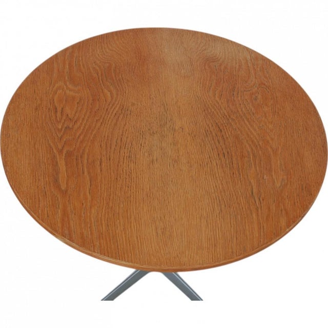 Arne Jacobsen circular coffee table of teak. The table is from 1970s and appears in good condition but with a few marks...