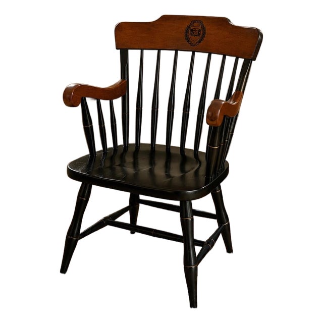 Vintage Yale University Windsor Armchair With Lux Et Veritas Crest – Collegiate Library Chair For Sale