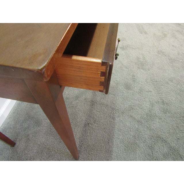 1980s Kittinger Williamsburg Adaptation Solid Mahogany One Drawer Console For Sale - Image 5 of 7