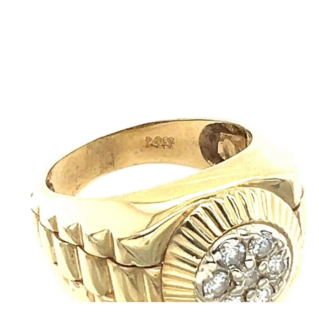 Metal Mid 20th Century Diamond 14k Yellow Gold Link Round Top Ring - Size 4.5 For Sale - Image 7 of 9