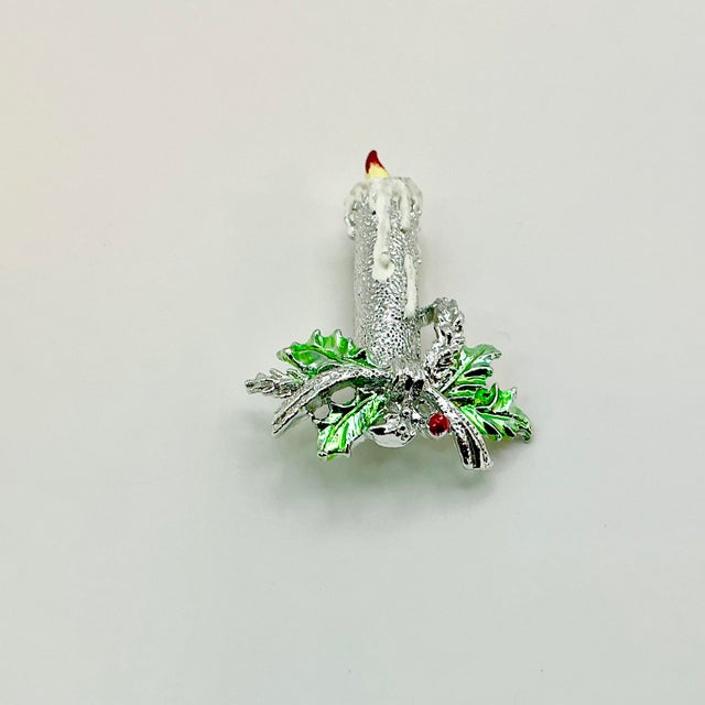 1970s 1970s Vintage Boho Chic Americana Silver Tone Candle Christmas Brooch, Ancer Inc For Sale - Image 5 of 6