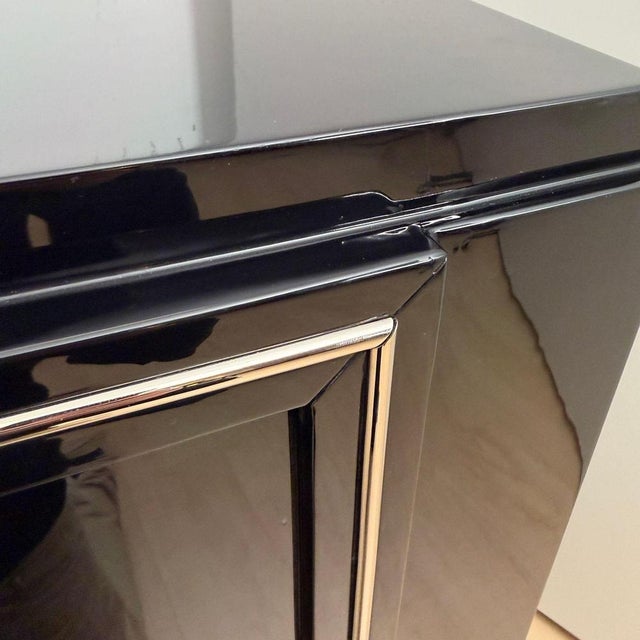 Art Deco Sideboard in Black Lacquer, Maple & Chrome, France, 1930 For Sale - Image 17 of 18