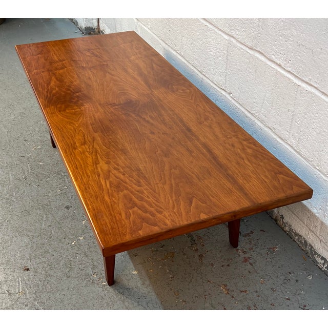 Mid-Century Walnut Coffee Table Attributed to Jens Risom For Sale In New York - Image 6 of 17