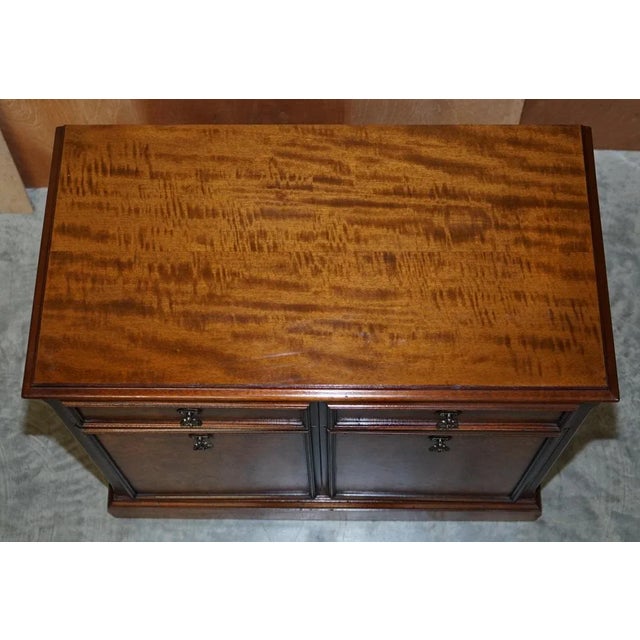 Burr & Quarter Cut Walnut Sideboard with Twin Drawers & Cupboard Base For Sale - Image 4 of 16