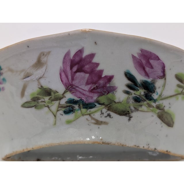 Chinese Antique Chinese Bat Shaped Qianjiang Hand Painted Bowl (Late Qing) For Sale - Image 3 of 13