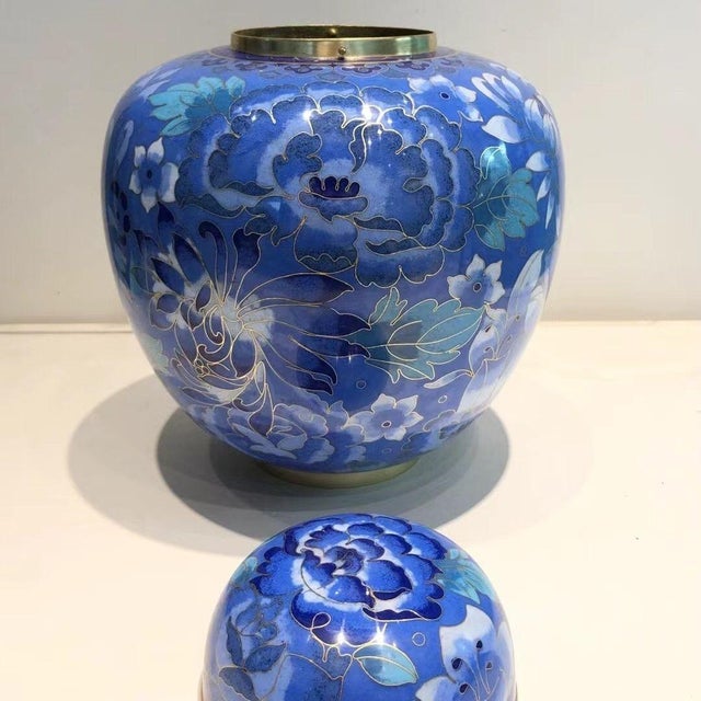 Vintage Cloisonné Enamel Blue Floral Lidded Ginger Jar With Wooden Stand For Sale - Image 4 of 8