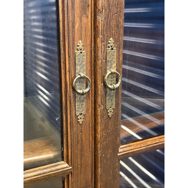 1980s Ethan Allen Royal Charter Oak Corner Cabinet For Sale - Image 5 of 10
