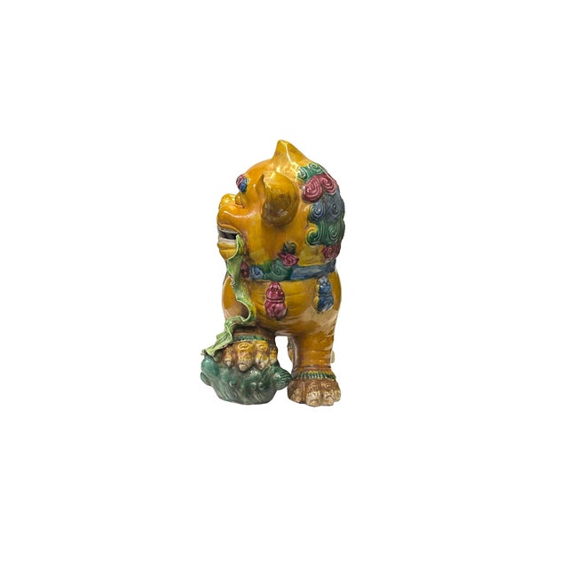 Ceramic Pair Vintage Chinese Yellow Green Ceramic Fengshui Foo Dog Lion Figures For Sale - Image 7 of 9