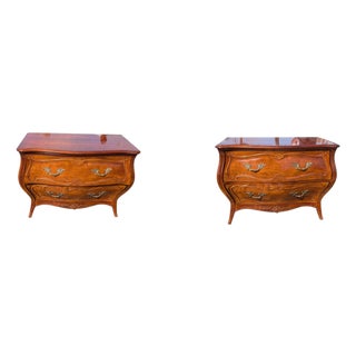Pair of Vintage Henredon Louis XV Bombé Walnut Chests / Oversized Nightstands For Sale