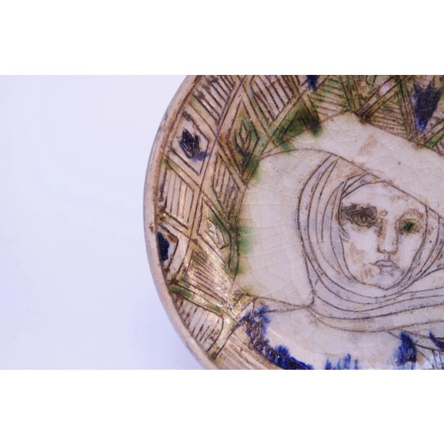 Pollack Figural Stoneware Decorative Plate For Sale In New York - Image 6 of 10