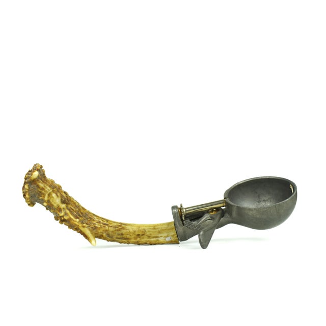 Farmhouse Mid 20th Century Ice Cream Scoop With Natural Antler Handle For Sale - Image 3 of 8
