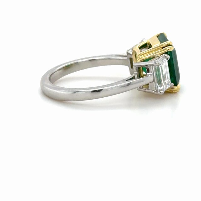 Early 21st Century Tiffany & Co. 4.31ct Emerald Ring With Diamonds in 18k Gold, Size 7 For Sale - Image 5 of 10