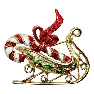 1960s Vintage Boho Chic Americana Candy Cane & Sleigh Christmas Brooch. For Sale