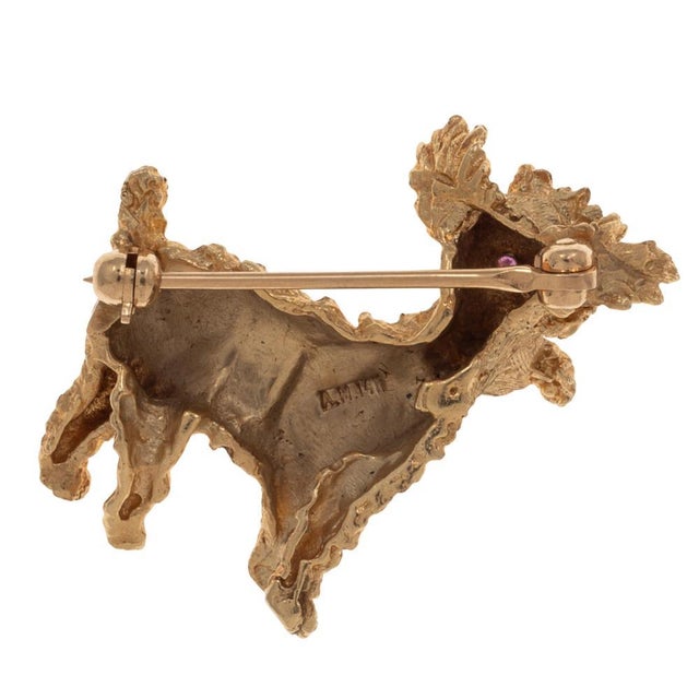 Metal 1980s 14k Yellow Plum Gold Terrier Brooch With Ruby Eyes For Sale - Image 7 of 11