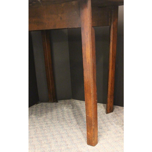 Circa 1760-1780 English George III Period Corner Drop-Leaf Table For Sale In Raleigh - Image 6 of 9
