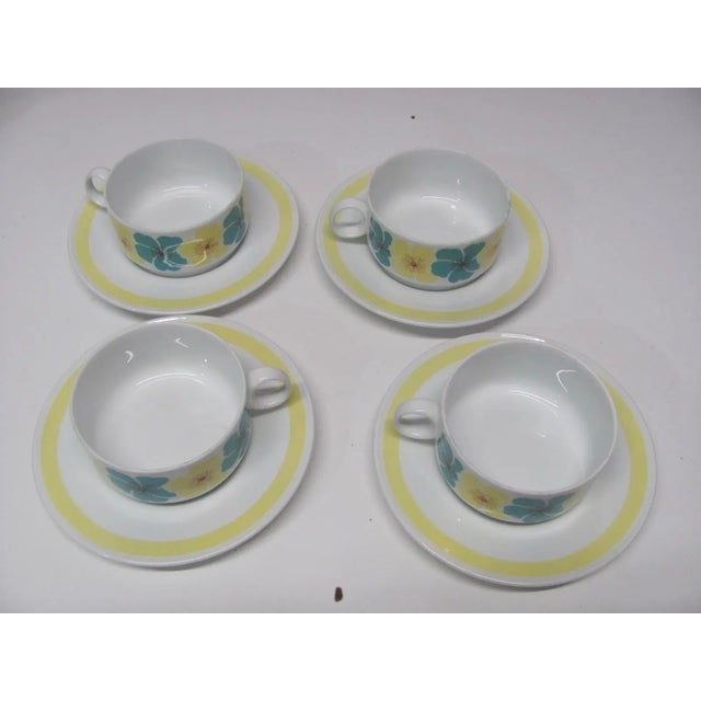 Ceramic Richard Ginori Mid 20th Century Yellow and Teal Flowers 4 Cups and 4 Saucers, Italy- 8 Pieces For Sale - Image 7 of 8