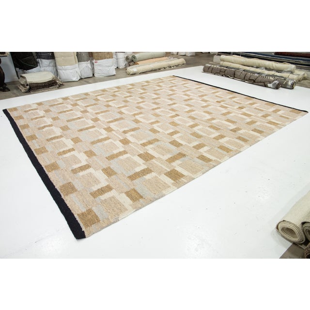 Modern Modern Brown Dhurrie Wool Rug Handmade With Geometric Design For Sale - Image 3 of 10