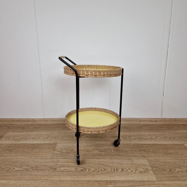Tripod Tea Trolley with Removable Yellow Trays, Germany, 1960s, in Flawless conditions. Designed 1960 to 1969