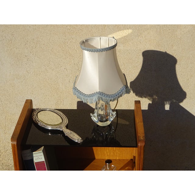 Vintage Bedside Table in Light Oak with Splayed Legs and Black Glass Top, 1960s For Sale - Image 4 of 18