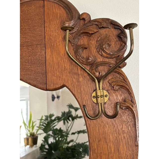 Early 20th Century Antique American Carved Quarter-Sawn Oak Hall Tree Seat Stand With Mirror For Sale - Image 5 of 15