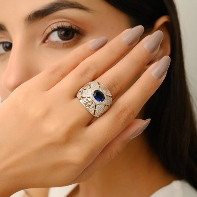 Carat&her Bold 925 Sterling Silver Ring With Blue Cubic Zirconia Size 6 For Sale - Image 4 of 12