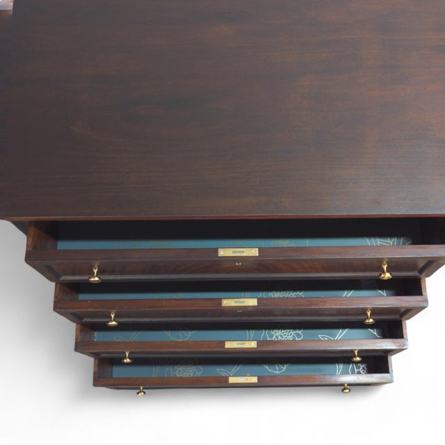 American 1940s Vintage Mahogany Chest of Drawers For Sale - Image 3 of 8