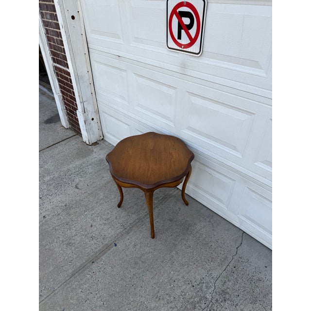 Vintage French Provincial Louis XV Style Scalloped Side Table With Cabriole Legs For Sale In New York - Image 6 of 12