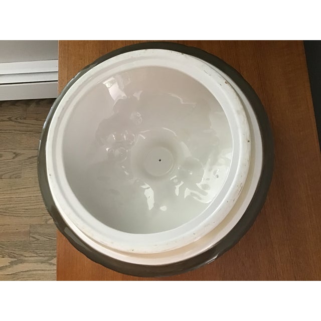 Salmon 2000s Tracy Porter Cookie Jar or Canister With Lid in the Octavia Hill Garden Collection For Sale - Image 8 of 9