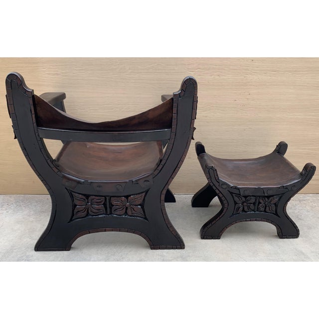 20th Century Pair of Carved Walnut Spanish Savonarola with Foot Rest For Sale - Image 18 of 18