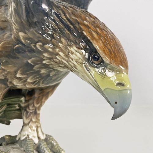 German Polychrome Porcelain Eagle Sculpture by Fritz Heidenreich, 1930s For Sale - Image 11 of 18
