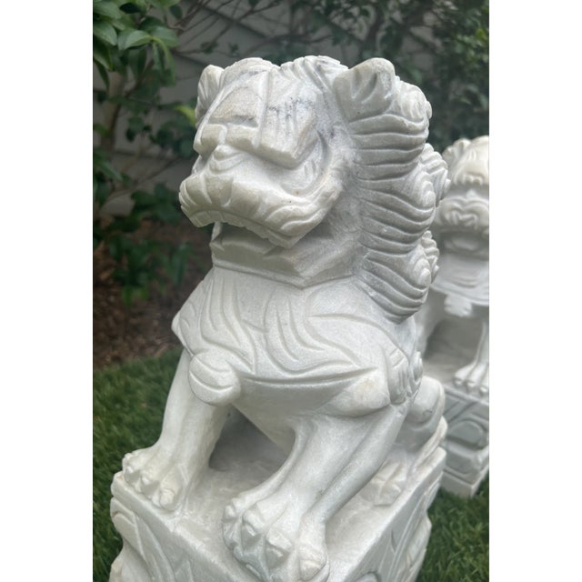 Pair of Chinese Hand Carved White Marble Stone Fengshui Foo Dogs Lions Statue For Sale - Image 9 of 9