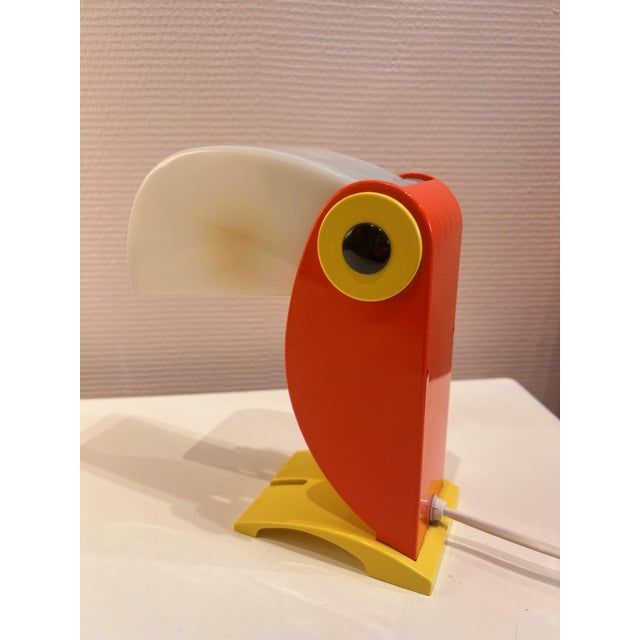 Plastic Toucan Table Lamp from Ferrari / OTF Verona, 1970s For Sale - Image 7 of 9