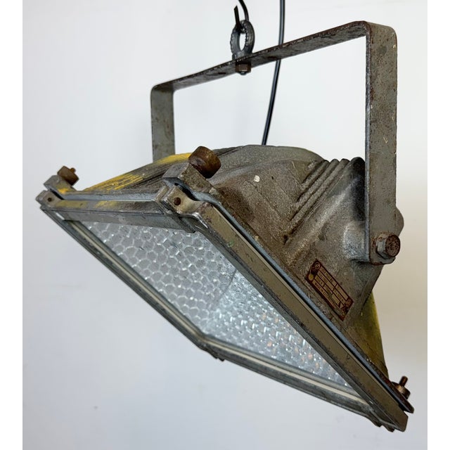 Industrial Vintage Grey Theater Spotlight with Glass Cover from Elektrosvit, 1980s For Sale - Image 3 of 18