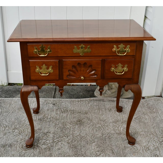 Wood Councill Craftsmen Mahogany Lowboy Queen Anne Dressing Table Vanity Chest 4 Dr For Sale - Image 7 of 11